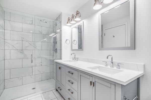Shower Enlargement in Vienna